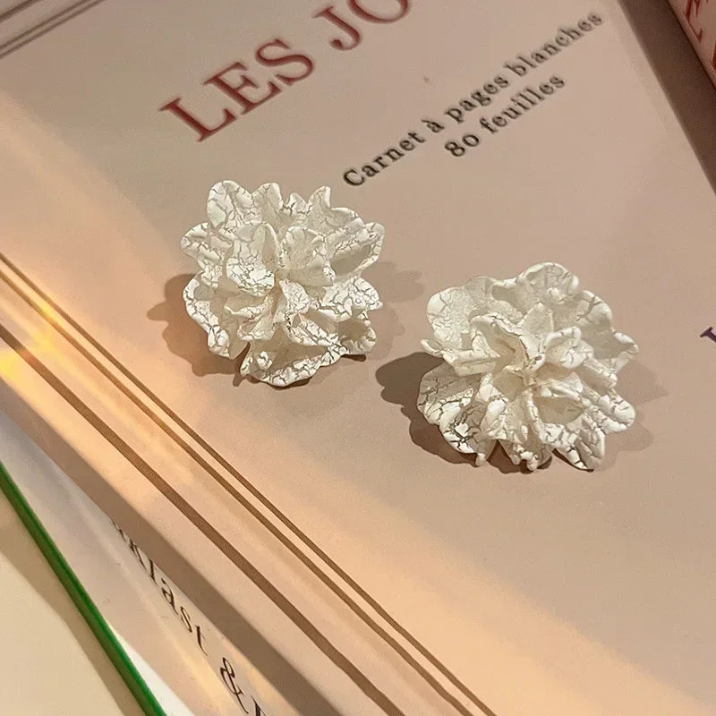 New Big White Flowers Earrings for Women